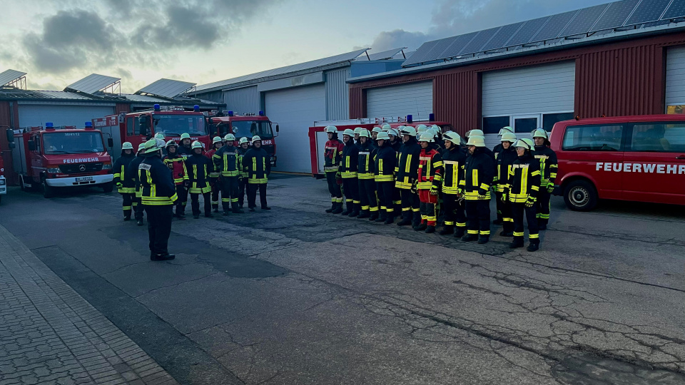 Abschluss des Truppmann-/Truppfrau-Lehrgangs in Mittelangeln